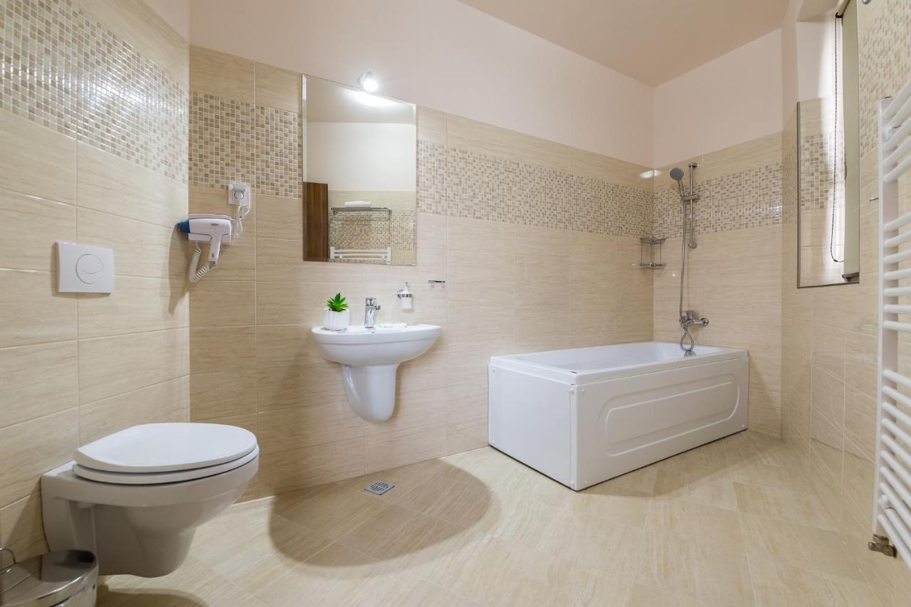 Pensiunea Select Central Тыргу-Муреш Экстерьер фото
